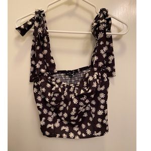 Daisy flowers crop top by Fashion Nova
